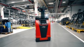 Linde L-Matic Core im Einsatz - Parallelbetrieb mit anderen AGVs Linde L-Matic Core im Einsatz - Parallelbetrieb mit anderen AGVs