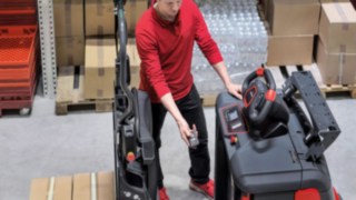 Video über die SA-Option für die Kommissionierer N20 und N20 C von Linde Material Handling Video über die SA-Option für die Kommissionierer N20 und N20 C von Linde Material Handling