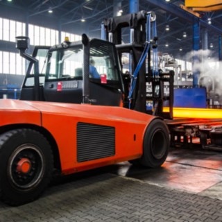 Der Linde Material Handling H160 fährt über das Gelände von Bohemia Rings.