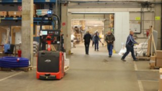 Zwei L-MATIC Hochhubwagen von Linde erledigen bei HOLTER seit mehreren Jahren zuverlässig ihre Arbeit. Video über den Einsatz der L-MATIC Hochhubwagen bei HOLTER