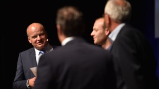 Frank Bergmann und Vertreter aus der Praxis Frank Bergmann und Vertreter aus der Praxis