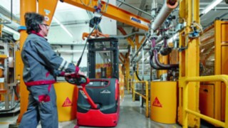 Hochubwagen im Einsatz bei Sika Deutschland GmbH