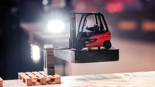 Herzschlag mit Gabelstapler